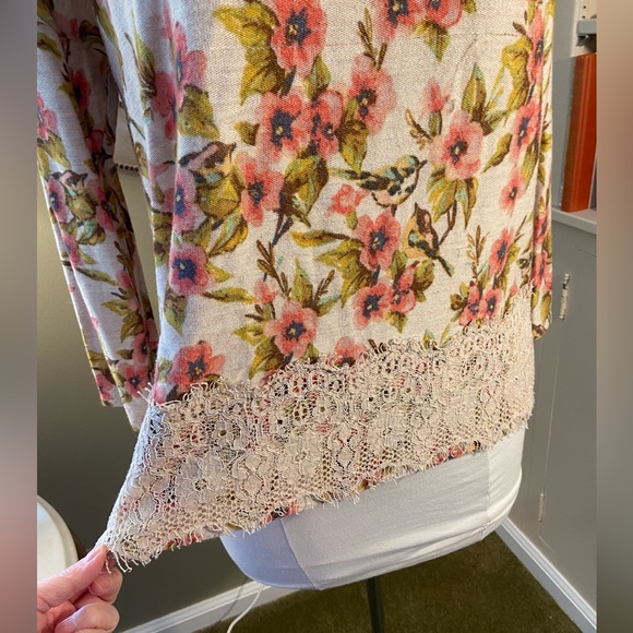 M/L flower blossom soft sweater with lace, ribbon closure. Worn interchangeably - Picture 9 of 11